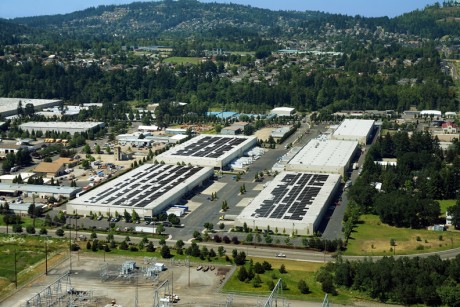 2,4 megawattový střešní solární projekt v Portlandu